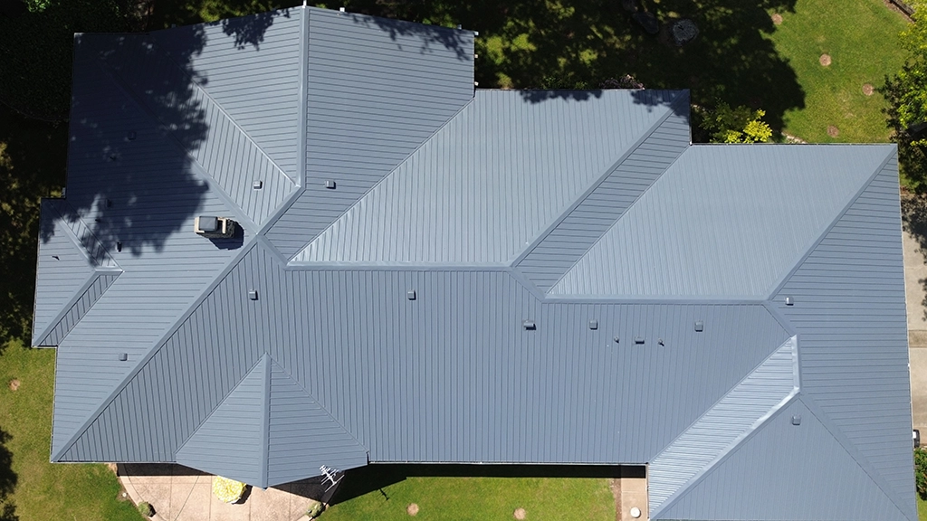 Strata-Rib® Residential home in Weathered Copper & Slate Gray metal roofing panels from ASC Building Products. Located in California.