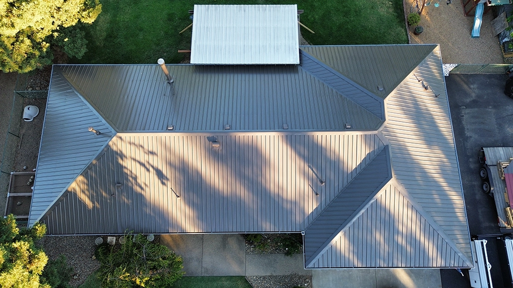 Strata-Rib® Residential home in Weathered Copper & Slate Gray metal roofing panels from ASC Building Products. Located in California.